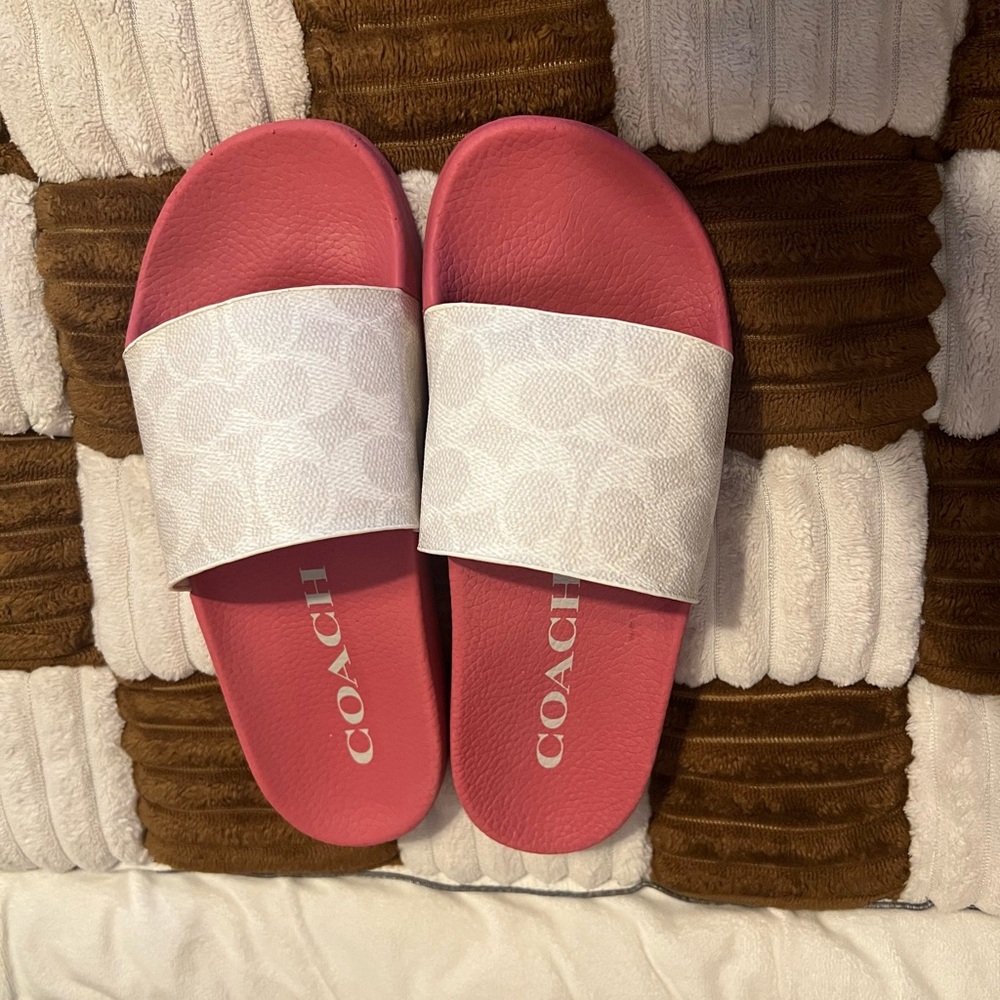COACH Pink & White Signature Slide Sandals Size 7 NWOTS!